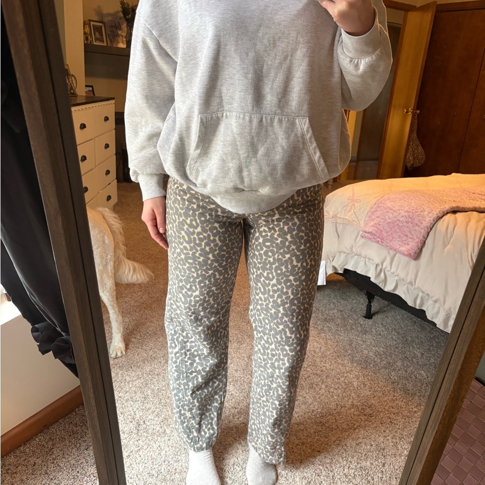 Wild Fable Gray and Tan Cheetah Patterned Pants
